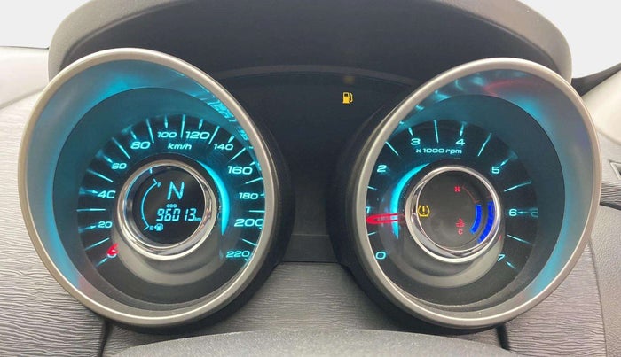 2020 Mahindra XUV500 W9, Diesel, Manual, 95,990 km, Odometer Image