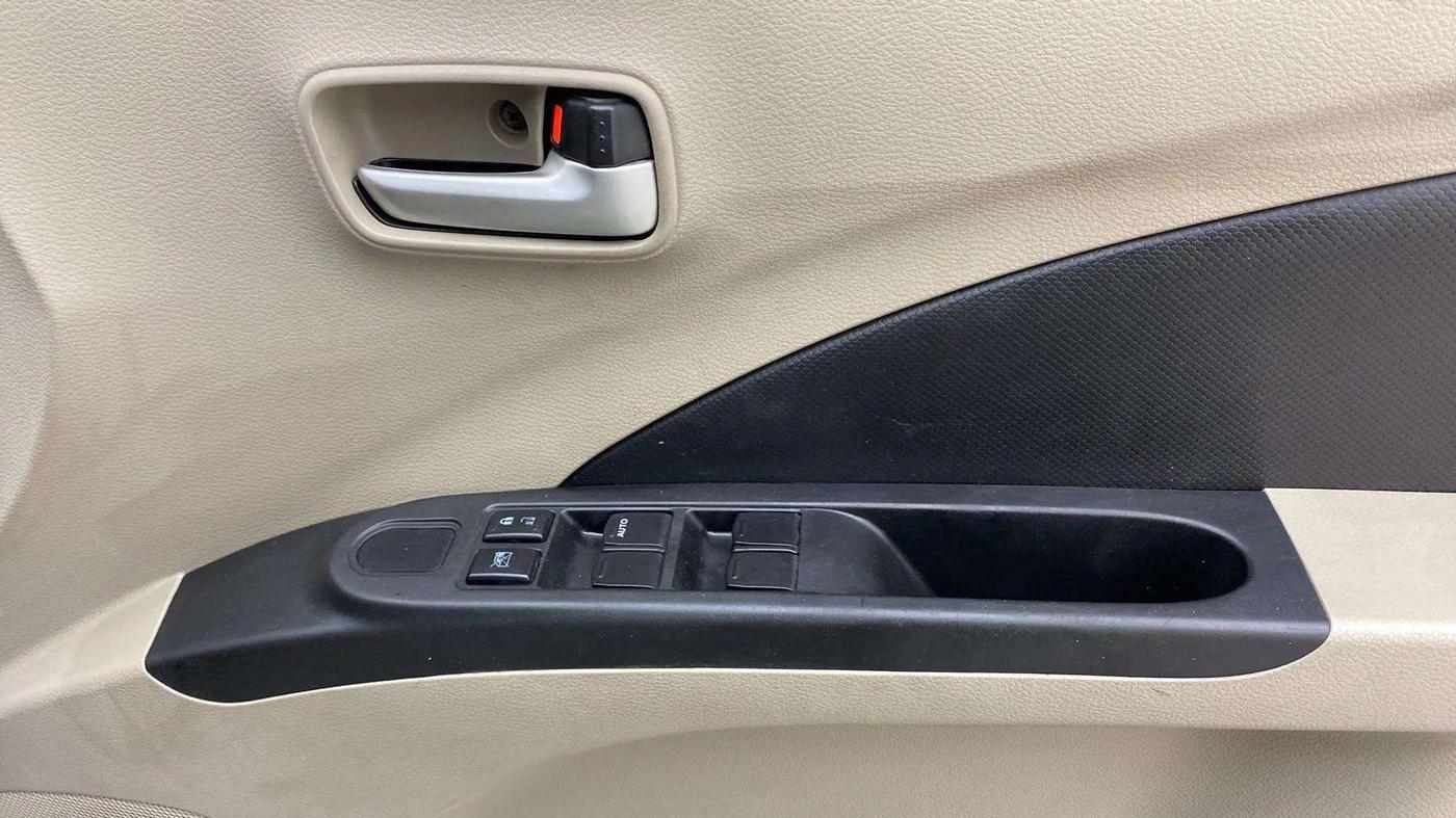 2017 Maruti Celerio VXI, Petrol, Manual, 24,175 km, Driver Side Door Panels Control