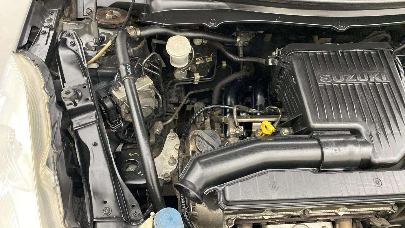 2014 Maruti Swift ZXI, Petrol, Manual, 92,216 km, Engine View - Right