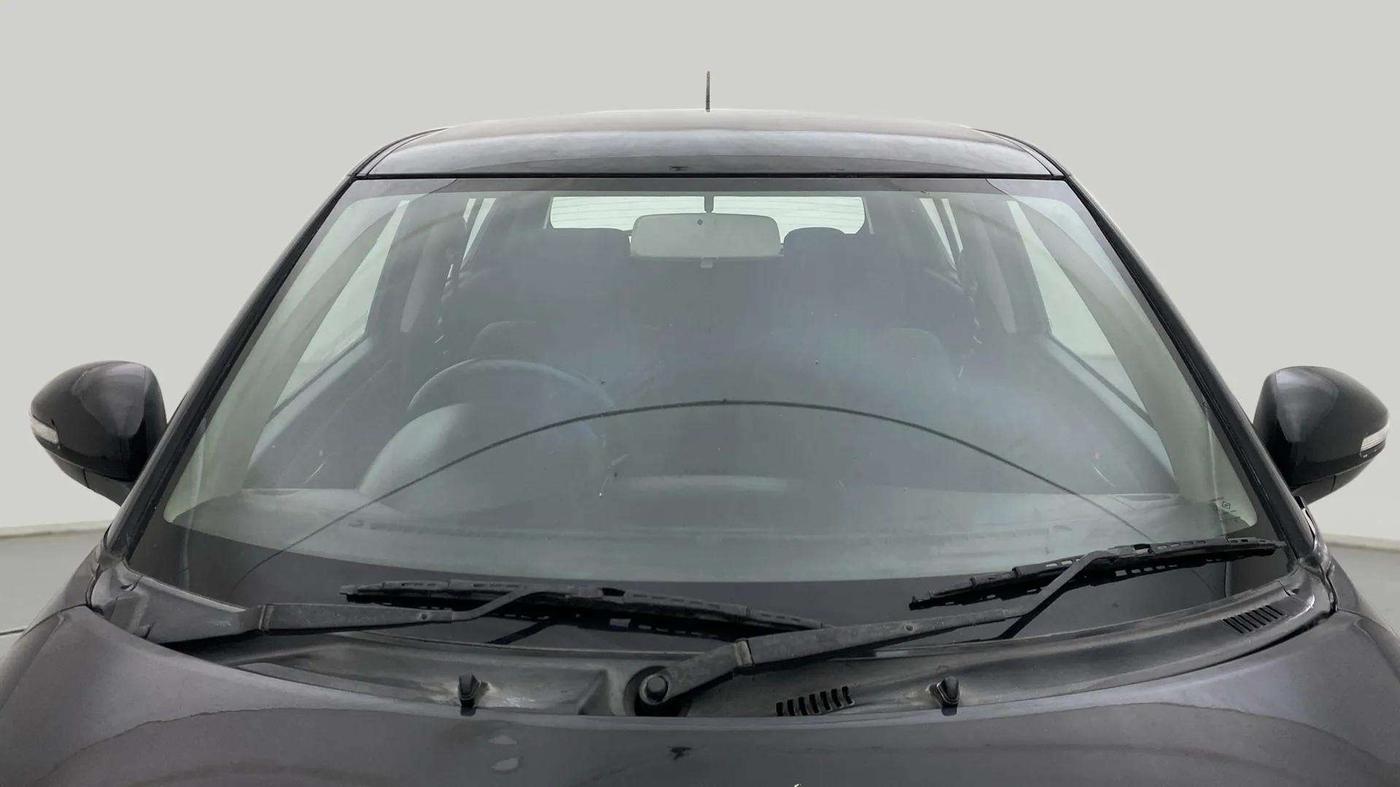 2014 Maruti Swift ZXI, Petrol, Manual, 92,216 km, Front Windshield