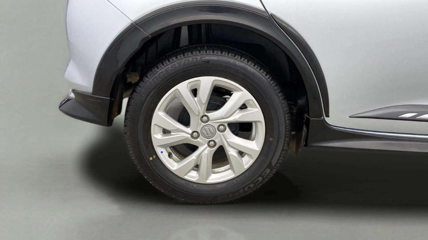 2024 Maruti Swift ZXi, Petrol, Manual, 3,817 km, Right Rear Wheel