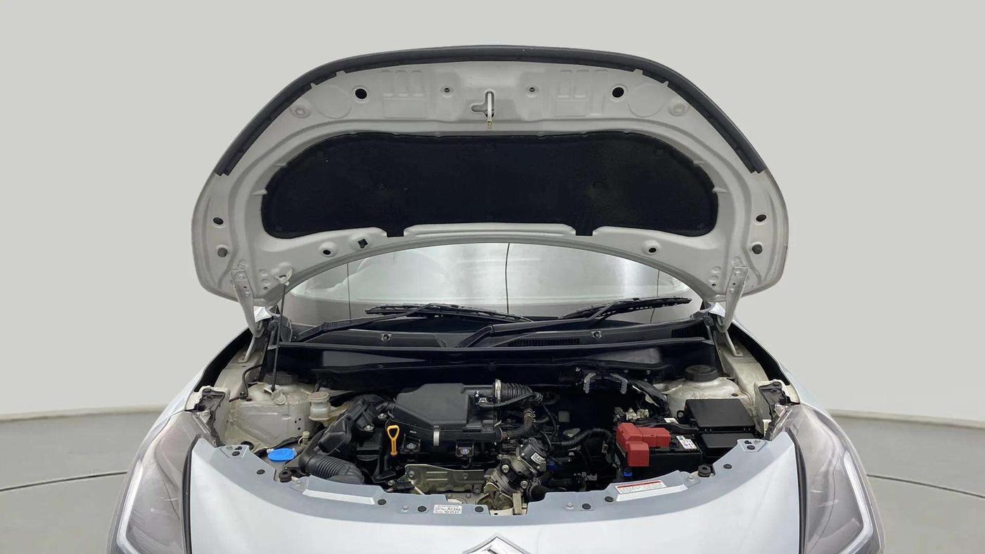 2024 Maruti Swift ZXi, Petrol, Manual, 3,817 km, Open Bonet