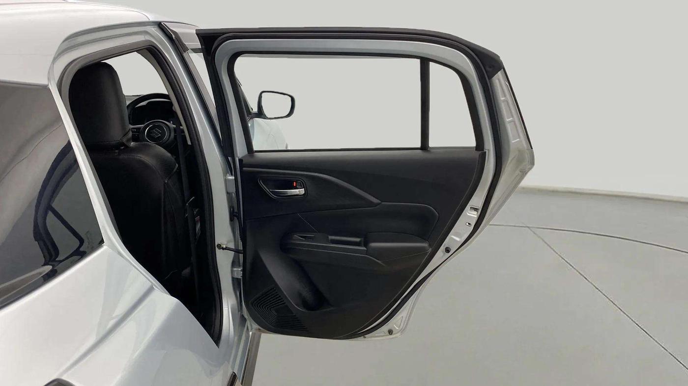 2024 Maruti Swift ZXi, Petrol, Manual, 3,817 km, RHS Rear Door