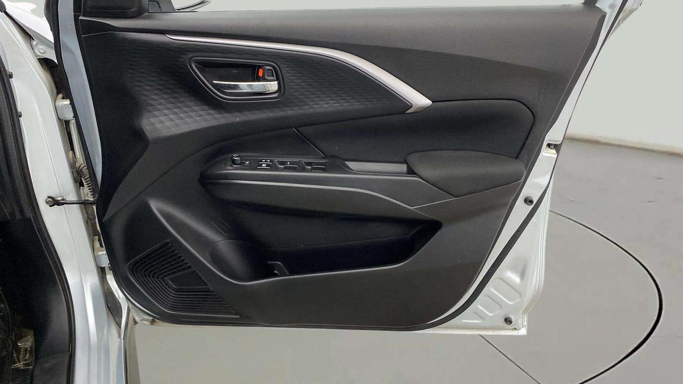 2024 Maruti Swift ZXi, Petrol, Manual, 3,817 km, Driver Side Door Panels Control