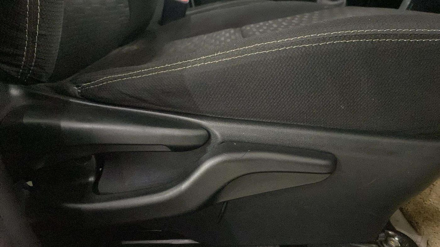 2014 Toyota Etios CROSS 1.5 V, Petrol, Manual, 46,538 km, Driver Side Adjustment Panel