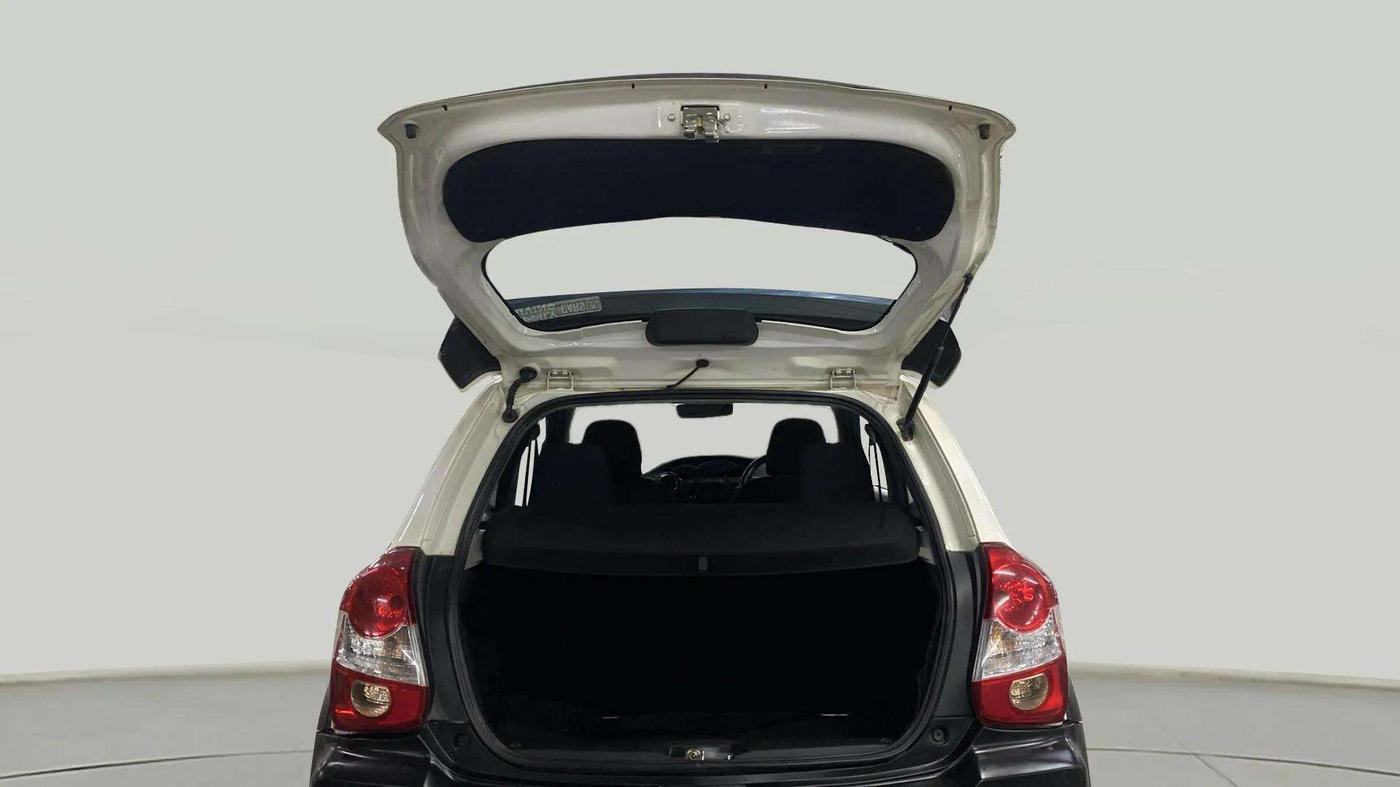 2014 Toyota Etios CROSS 1.5 V, Petrol, Manual, 46,538 km, Boot Open Zoomed View