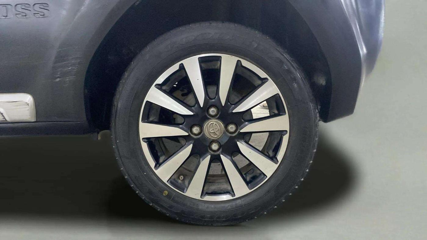 2014 Toyota Etios CROSS 1.5 V, Petrol, Manual, 46,538 km, Left Rear Wheel