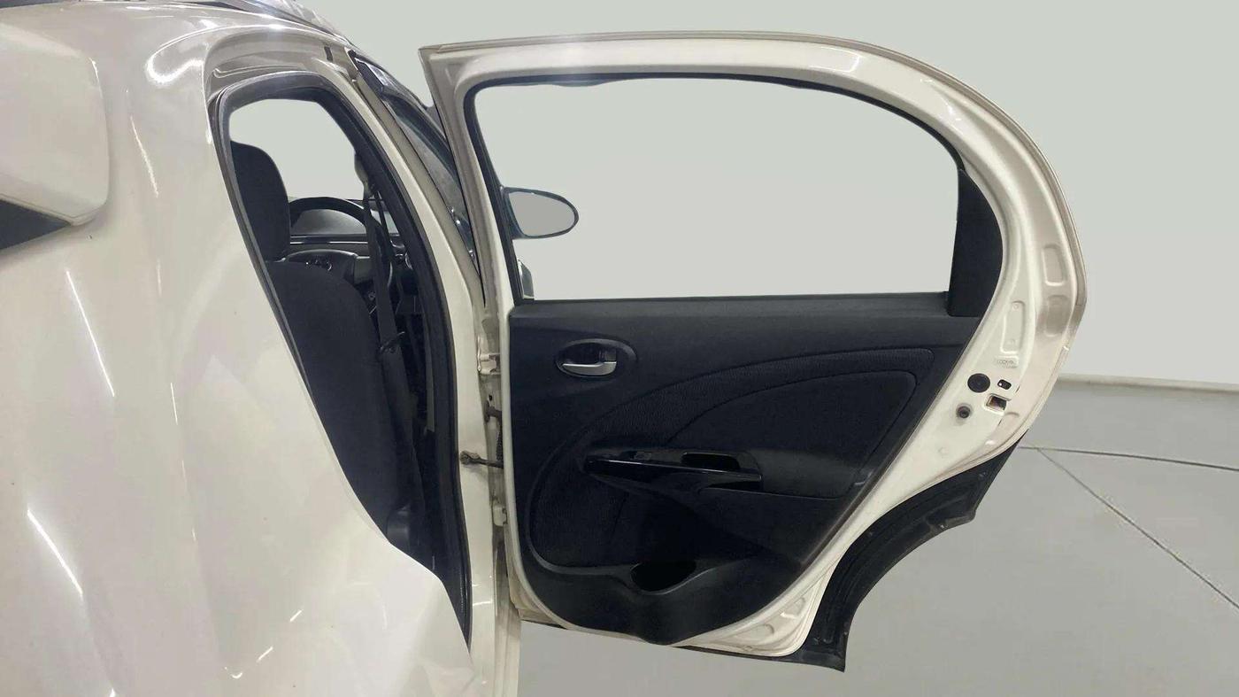 2014 Toyota Etios CROSS 1.5 V, Petrol, Manual, 46,538 km, RHS Rear Door