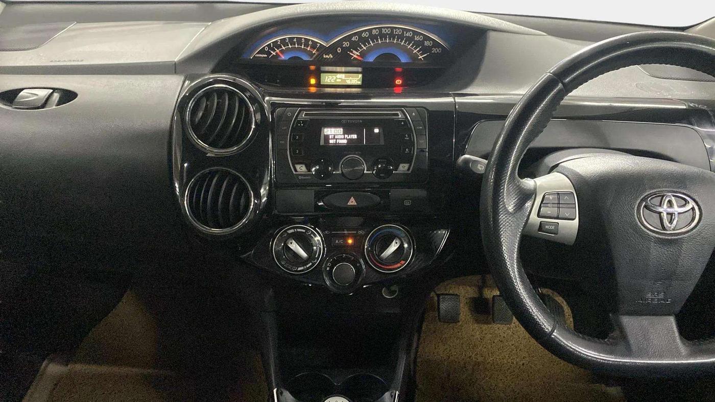 2014 Toyota Etios CROSS 1.5 V, Petrol, Manual, 46,538 km, Air Conditioner