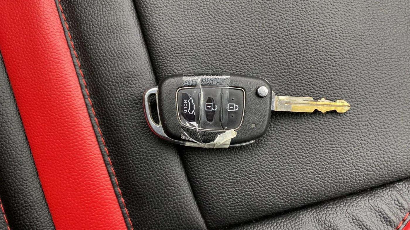 2019 Hyundai GRAND I10 NIOS SPORTZ AMT 1.2 KAPPA VTVT, Petrol, Automatic, 18,607 km, Key Close Up