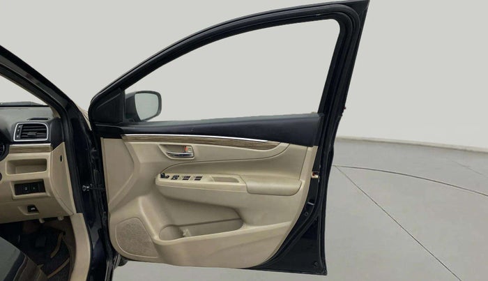 2018 Maruti Ciaz ALPHA 1.4 PETROL, Petrol, Manual, 52,471 km, RHS Front Door