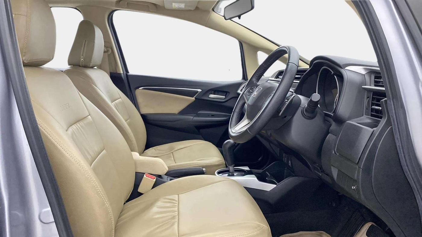 2022 Honda Jazz 1.2L I-VTEC ZX CVT, Petrol, Automatic, 41,845 km, Right Side Front Door Cabin