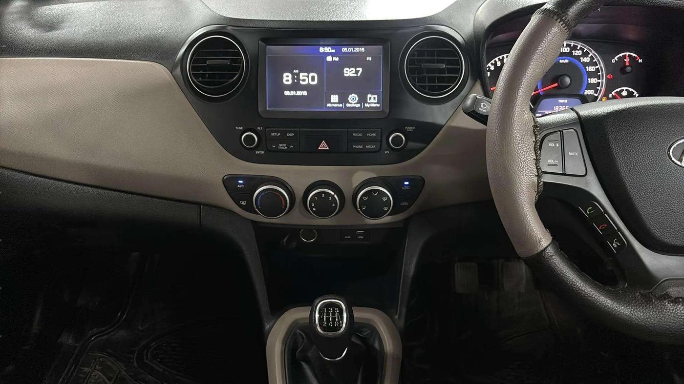 2017 Hyundai Grand i10 SPORTZ (O) 1.2 KAPPA VTVT, Petrol, Manual, 35,363 km, Air Conditioner