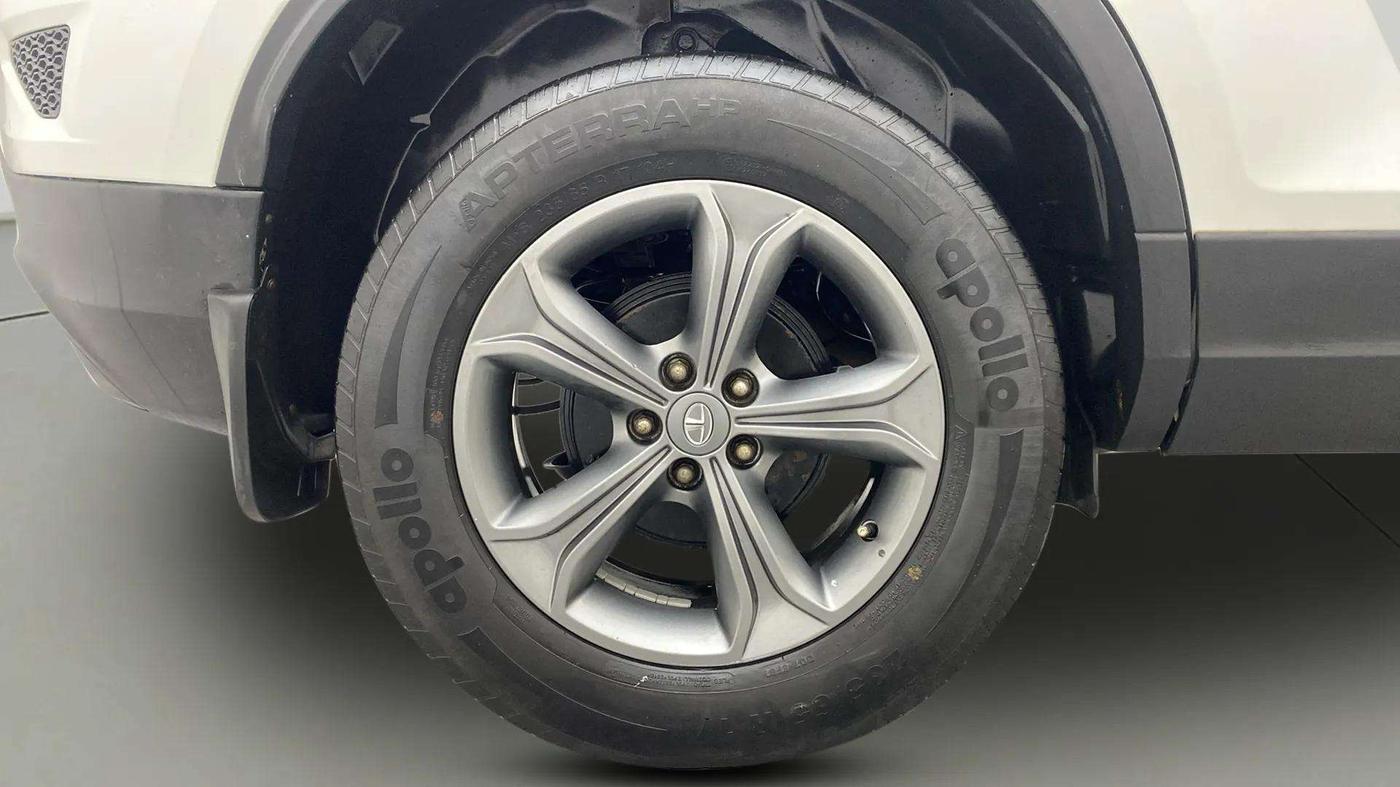 2022 Tata Harrier XT PLUS 2.0L KRYOTEC, Diesel, Manual, 49,961 km, Right Rear Wheel