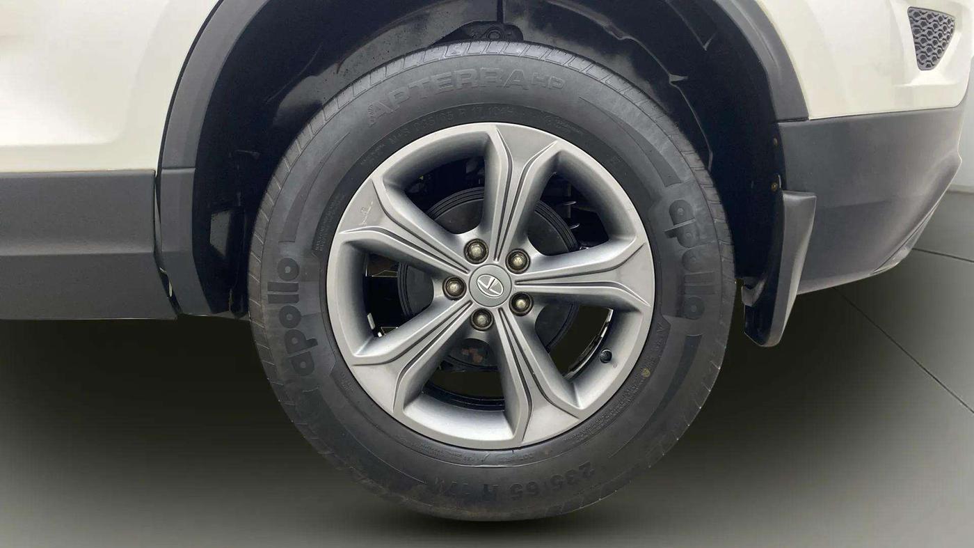 2022 Tata Harrier XT PLUS 2.0L KRYOTEC, Diesel, Manual, 49,961 km, Left Rear Wheel
