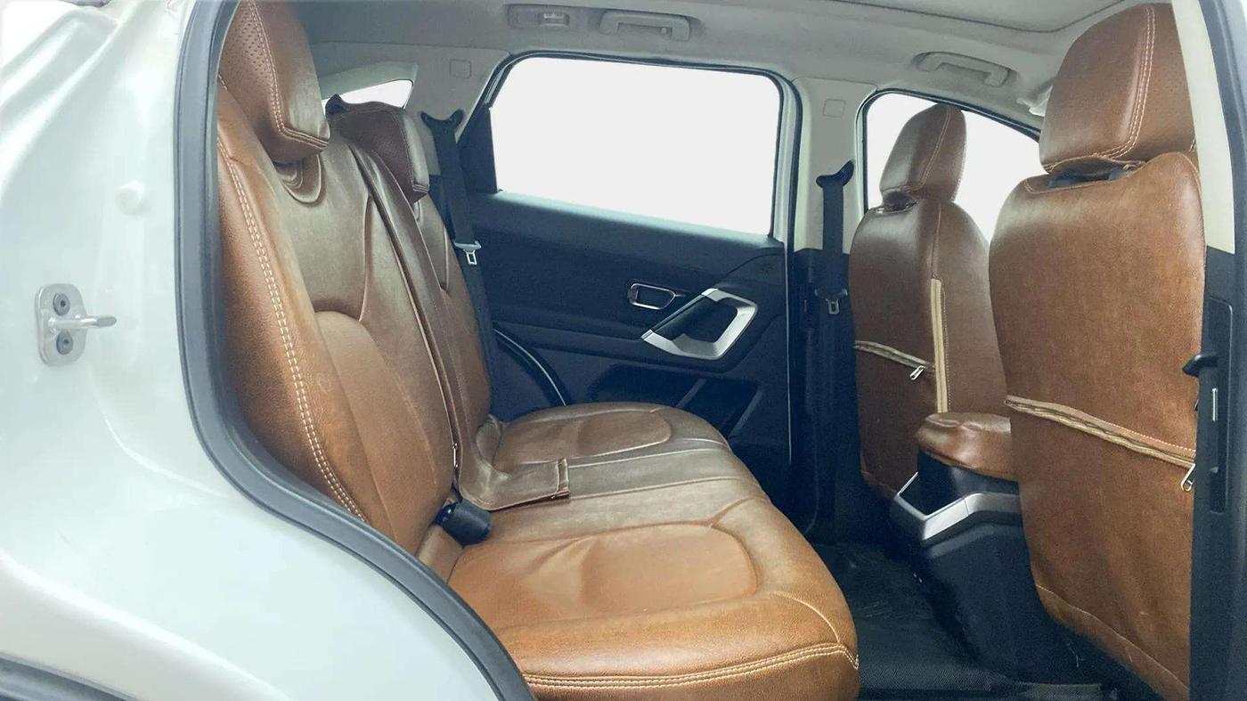 2022 Tata Harrier XT PLUS 2.0L KRYOTEC, Diesel, Manual, 49,961 km, Right Side Rear Door Cabin