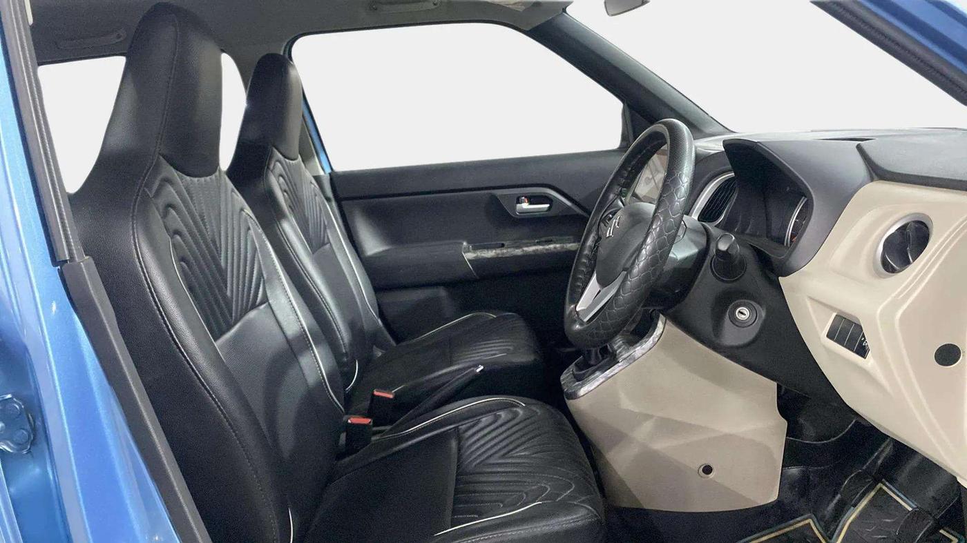 2019 Maruti New Wagon-R ZXI 1.2, Petrol, Manual, 16,419 km, Right Side Front Door Cabin