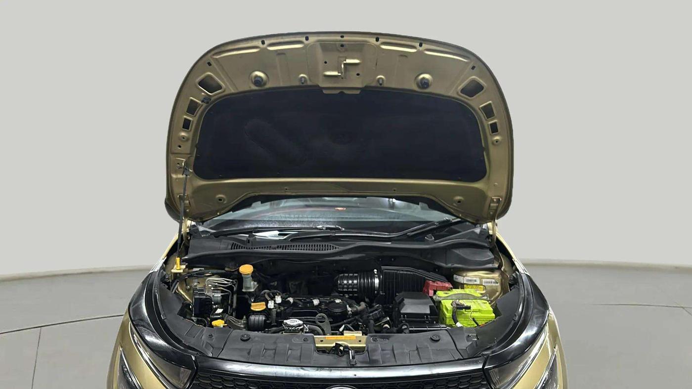 2020 Tata ALTROZ XZ PETROL, Petrol, Manual, 52,954 km, Open Bonet