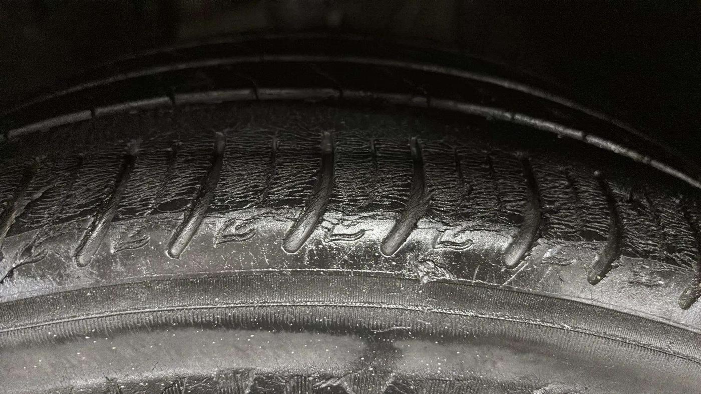 2020 Tata ALTROZ XZ PETROL, Petrol, Manual, 52,954 km, Left Front Tyre Tread