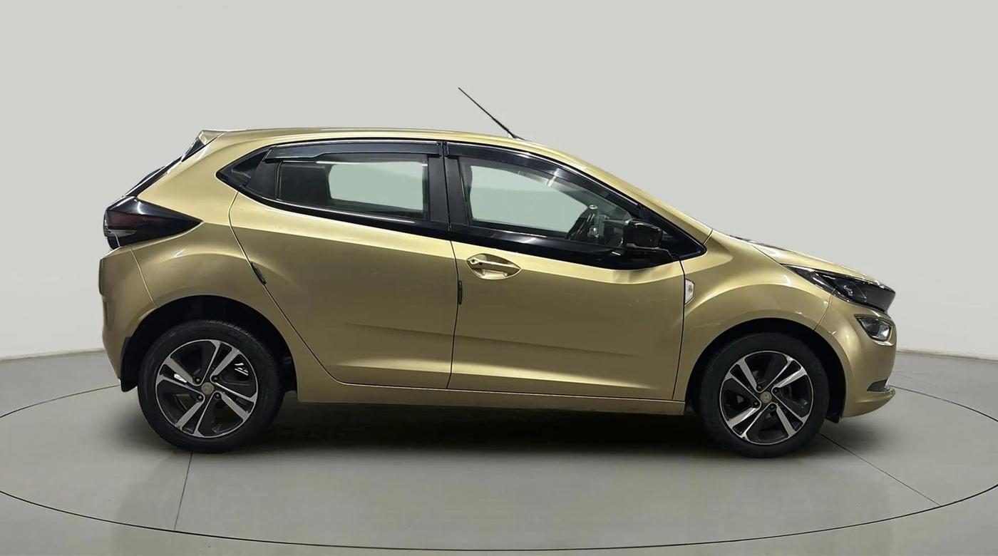 2020 Tata ALTROZ XZ PETROL, Petrol, Manual, 52,954 km, Right Side View