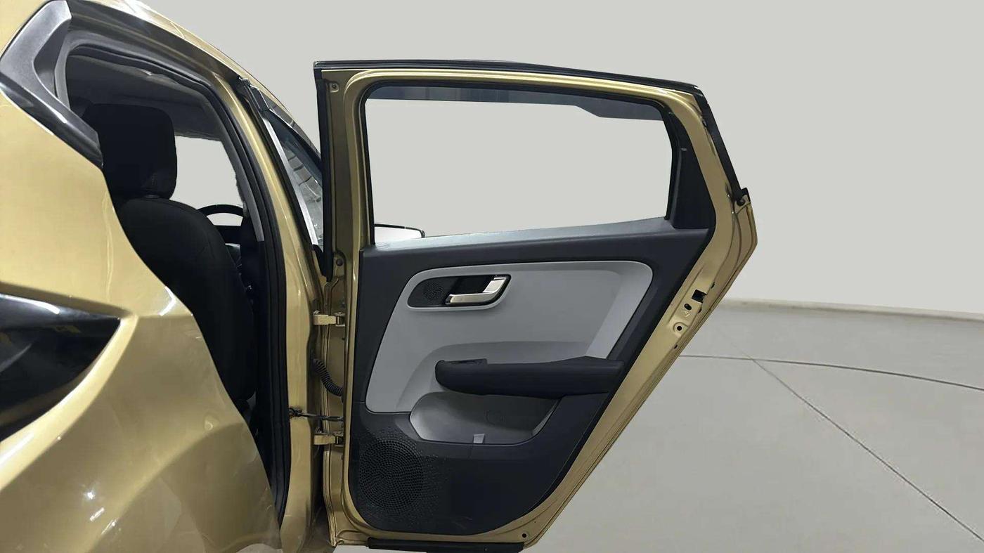 2020 Tata ALTROZ XZ PETROL, Petrol, Manual, 52,954 km, RHS Rear Door