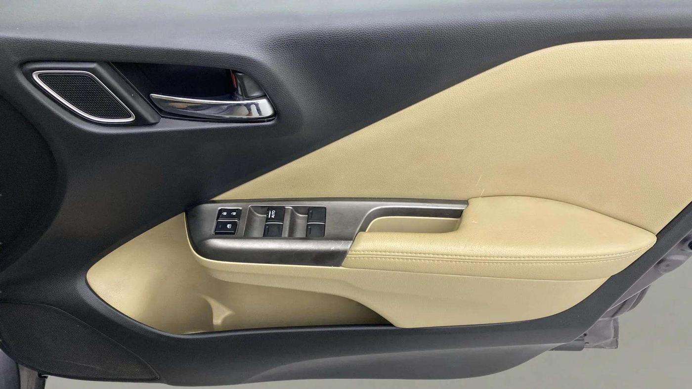 2018 Honda City 1.5L I-VTEC VX CVT, Petrol, Automatic, 90,916 km, Driver Side Door Panels Control