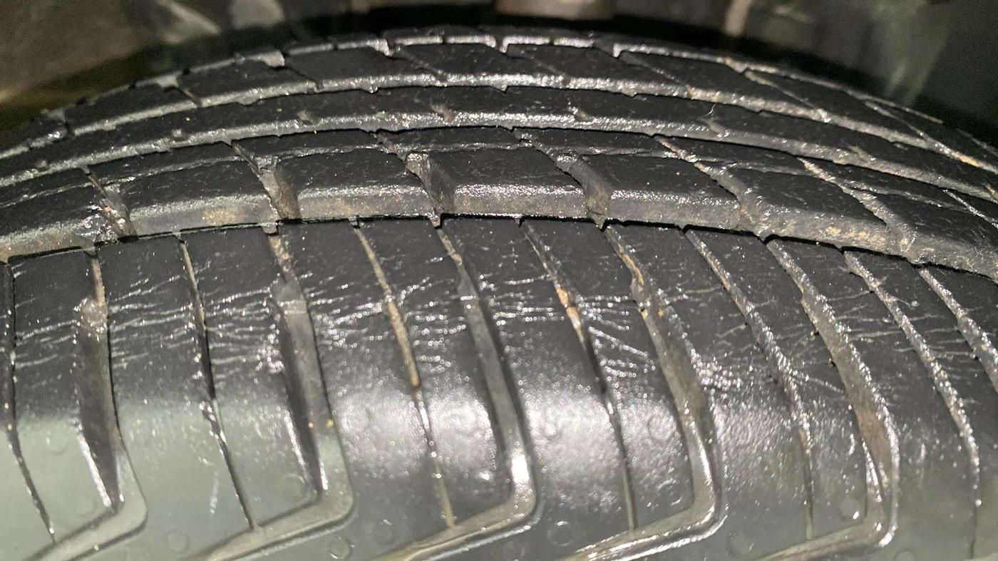 2016 Renault Kwid RXL, Petrol, Manual, 39,360 km, Right Front Tyre Tread