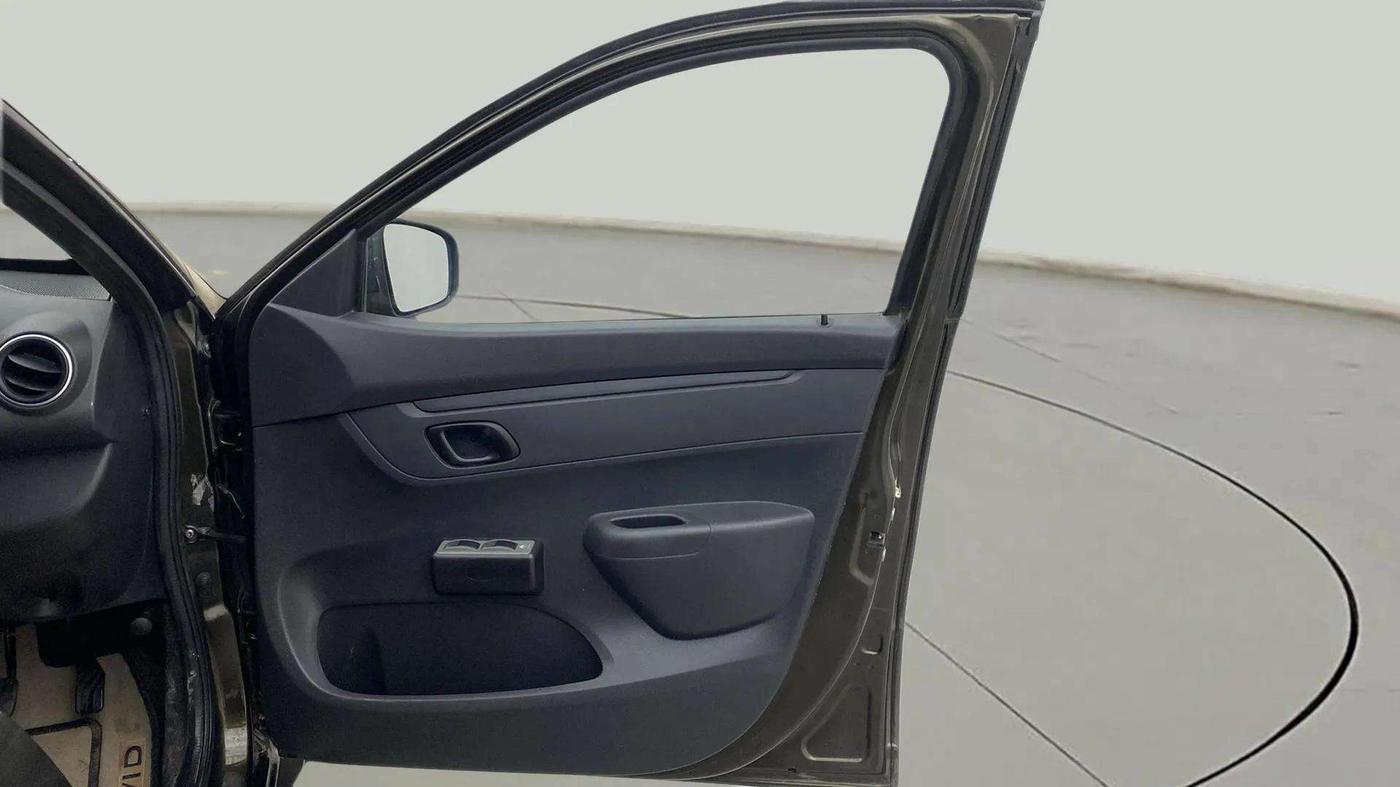 2016 Renault Kwid RXL, Petrol, Manual, 39,360 km, RHS Front Door