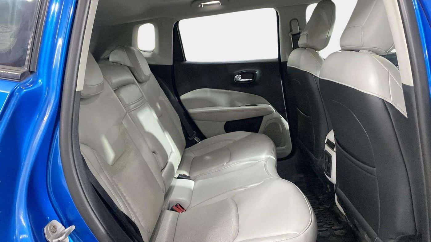 2018 Jeep Compass LIMITED PLUS DIESEL, Diesel, Manual, 76,582 km, Right Side Rear Door Cabin