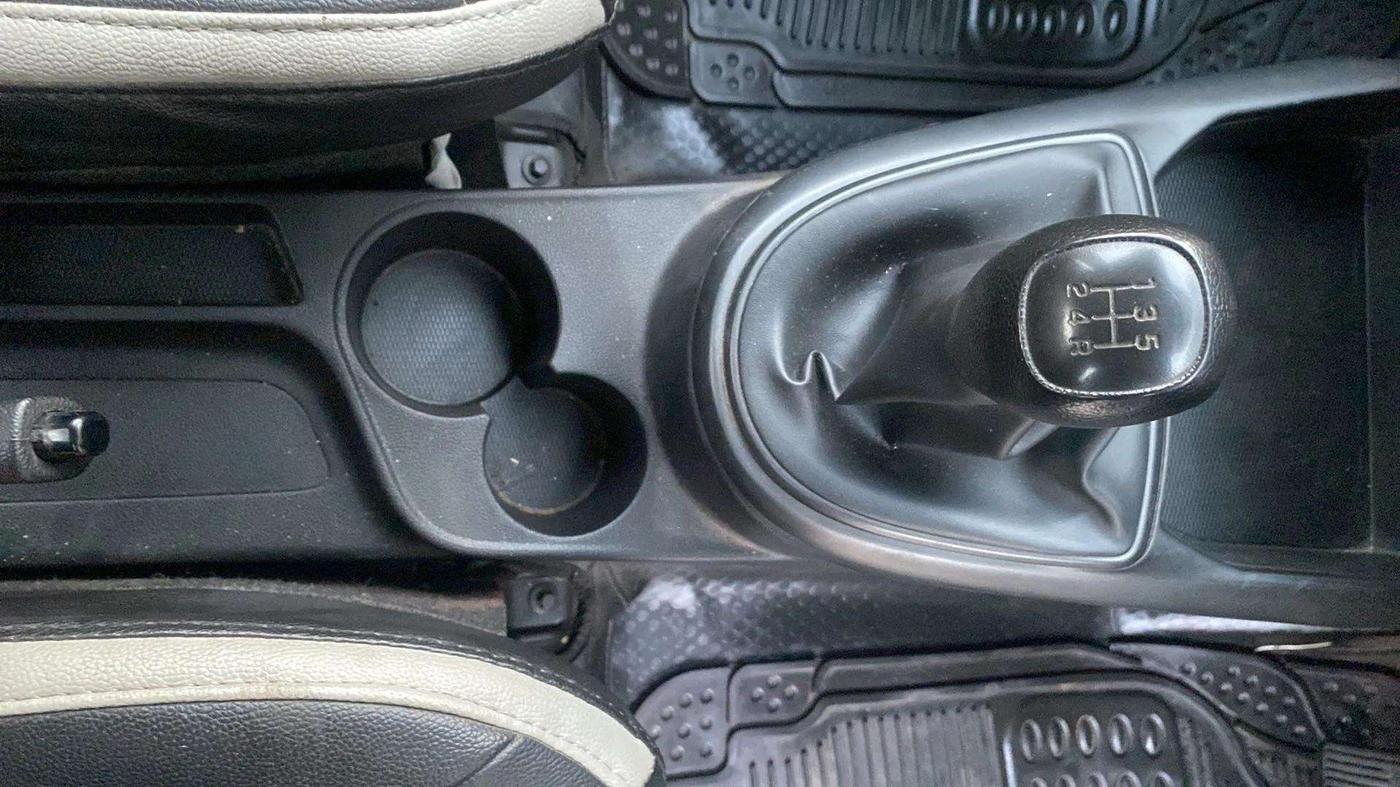2022 Hyundai GRAND I10 NIOS MAGNA CORPORATE EDITION 1.2 KAPPA VTVT, Petrol, Manual, 22,553 km, Gear Lever