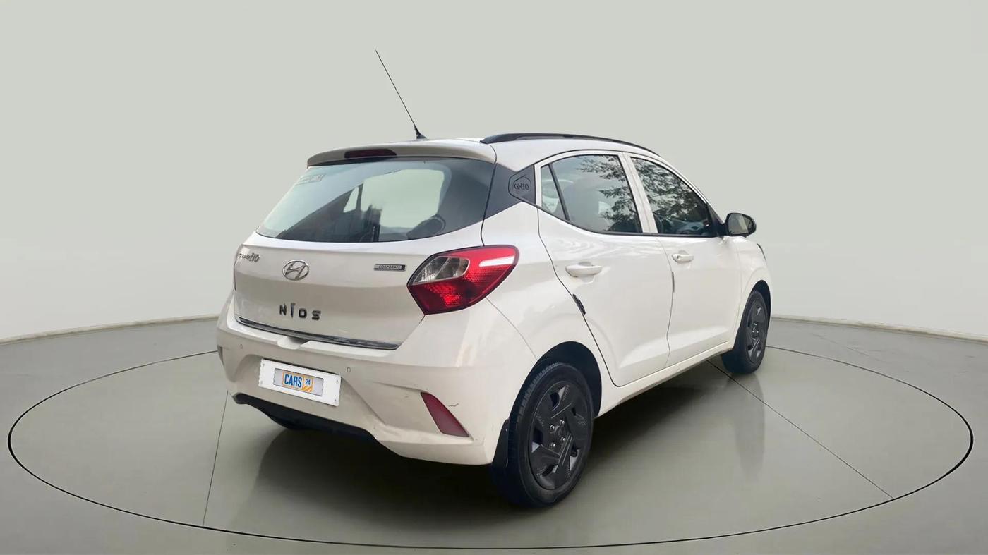 2022 Hyundai GRAND I10 NIOS MAGNA CORPORATE EDITION 1.2 KAPPA VTVT, Petrol, Manual, 22,553 km, Right Back Diagonal