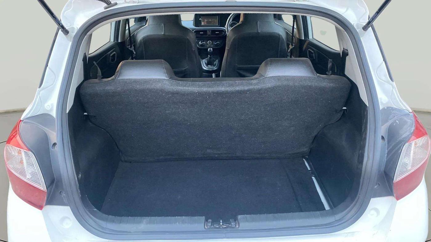 2022 Hyundai GRAND I10 NIOS MAGNA CORPORATE EDITION 1.2 KAPPA VTVT, Petrol, Manual, 22,553 km, Boot Inside