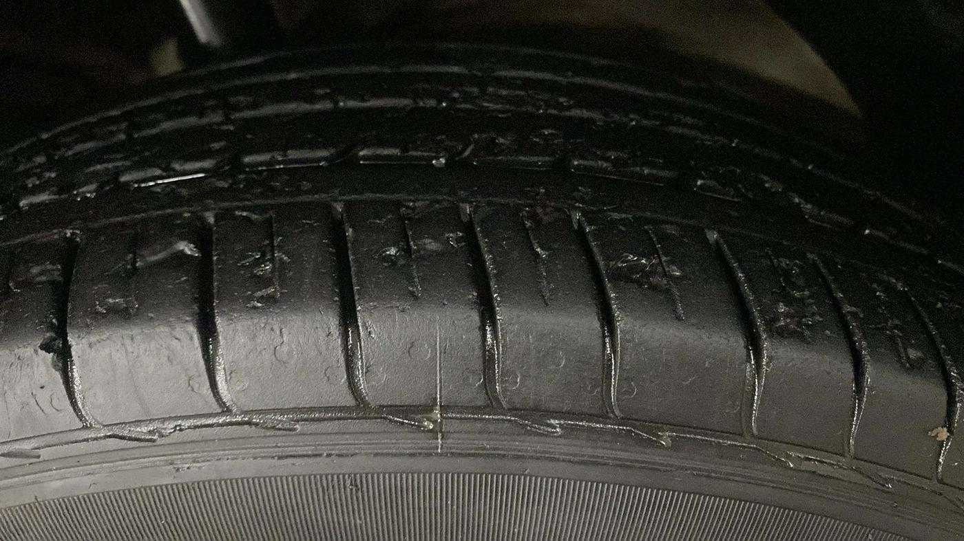2019 MG HECTOR SMART 1.5 DCT PETROL, Petrol, Automatic, 49,484 km, Right Front Tyre Tread