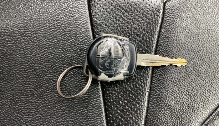 2019 Maruti Swift VXI, Petrol, Manual, 56,381 km, Key Close Up