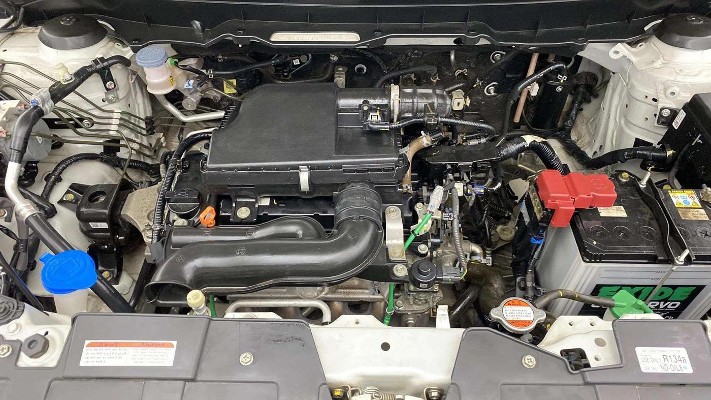 2023 Maruti BREZZA LXI SMART HYBRID, Petrol, Manual, 6,996 km, Engine View