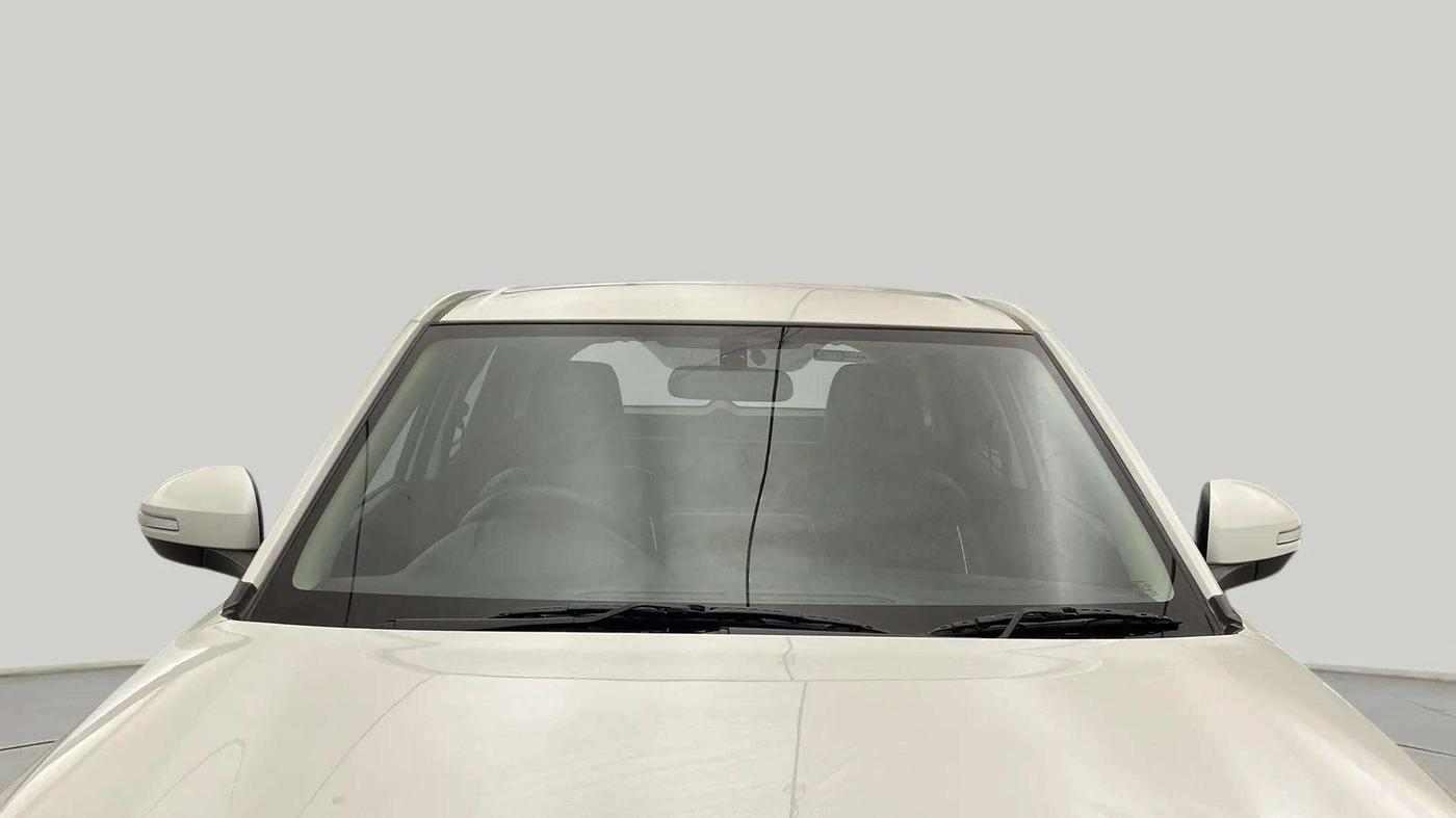 2023 Maruti BREZZA LXI SMART HYBRID, Petrol, Manual, 6,996 km, Front Windshield