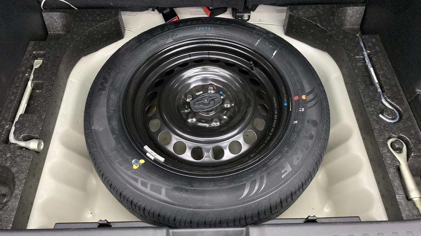 2023 Maruti BREZZA LXI SMART HYBRID, Petrol, Manual, 6,996 km, Spare Tyre
