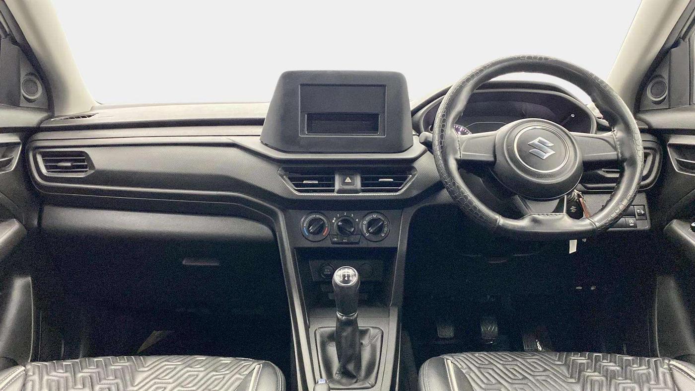 2023 Maruti BREZZA LXI SMART HYBRID, Petrol, Manual, 6,996 km, Dashboard