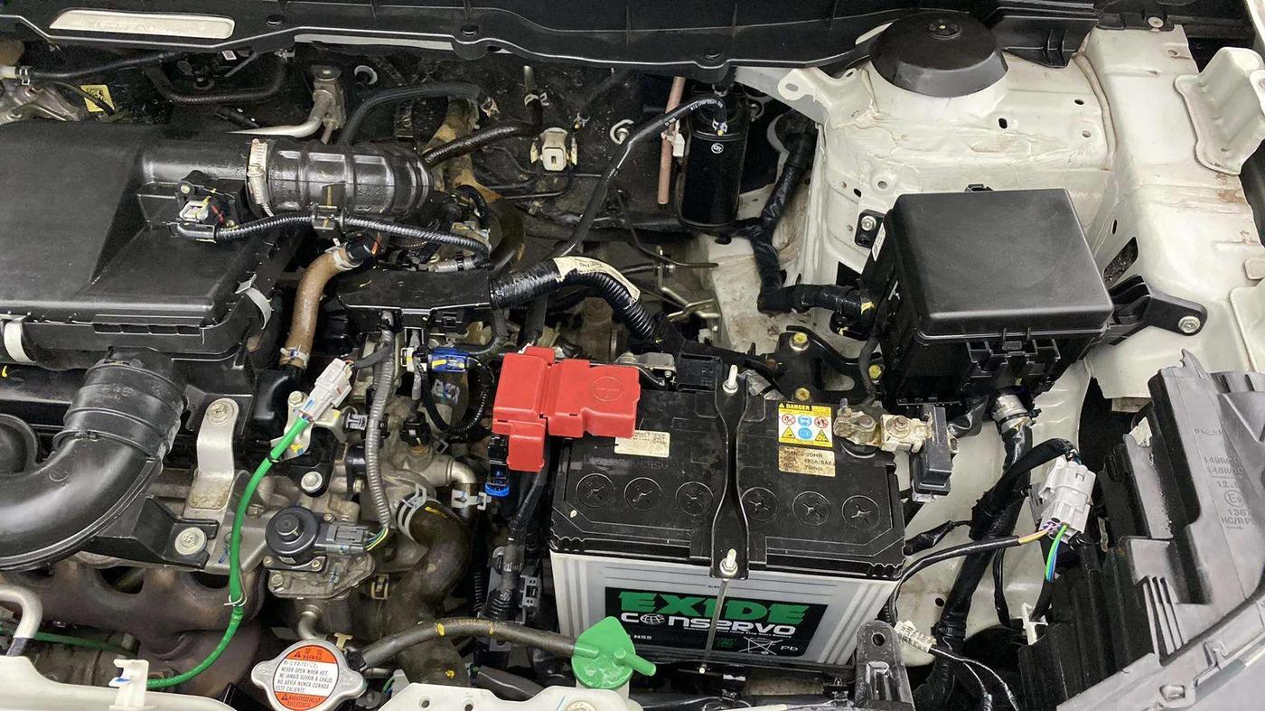 2023 Maruti BREZZA LXI SMART HYBRID, Petrol, Manual, 6,996 km, Engine View - Left