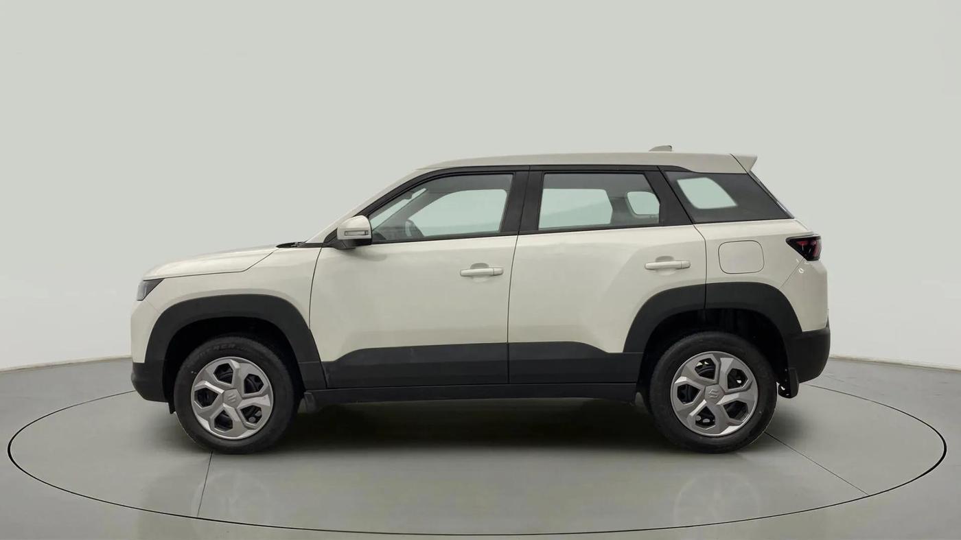 2023 Maruti BREZZA LXI SMART HYBRID, Petrol, Manual, 6,996 km, Left Side