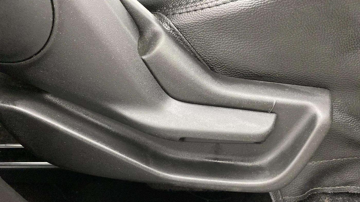 2023 Maruti BREZZA LXI SMART HYBRID, Petrol, Manual, 6,996 km, Driver Side Adjustment Panel