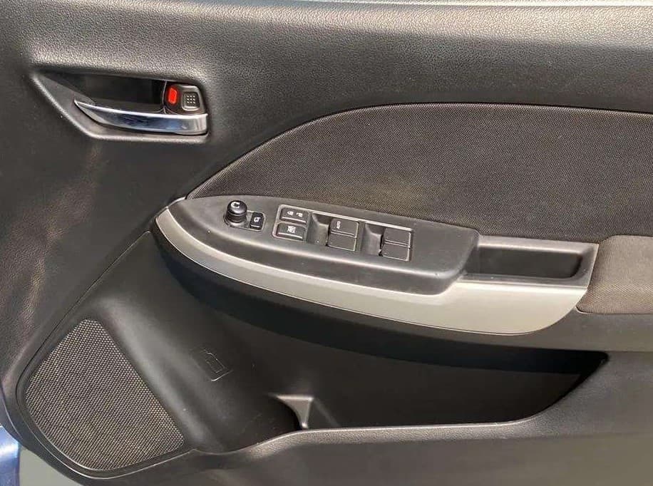 2017 Maruti Baleno DELTA PETROL 1.2, Petrol, Manual, 18,763 km, Driver Side Door Panels Control
