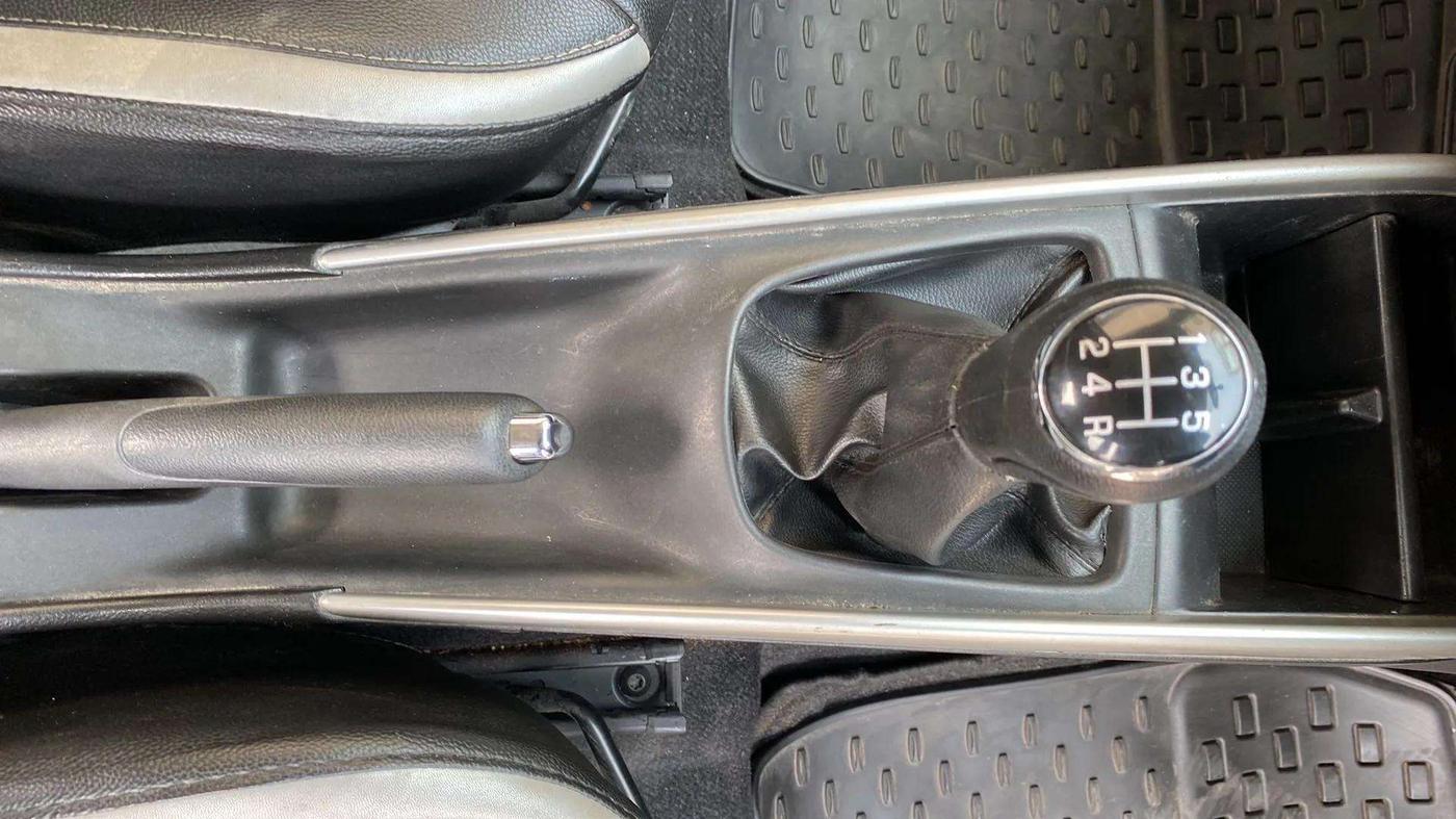 2017 Maruti Baleno DELTA PETROL 1.2, Petrol, Manual, 18,763 km, Gear Lever