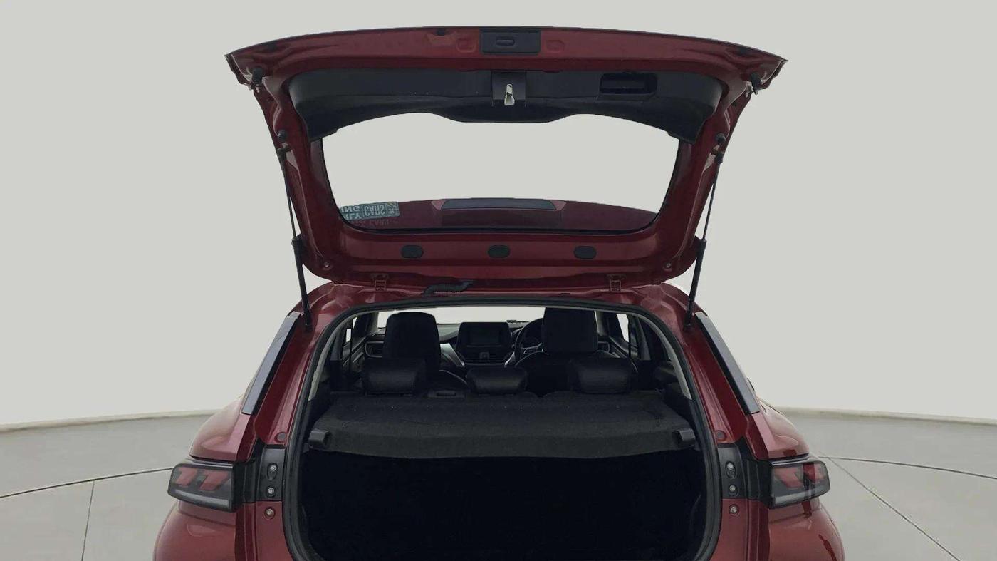2023 Maruti FRONX DELTA PLUS 1.2L AGS, Petrol, Automatic, 9,901 km, Boot Door Open