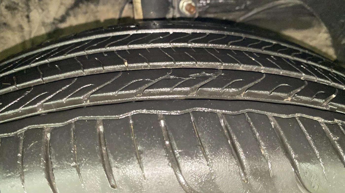 2023 Maruti FRONX DELTA PLUS 1.2L AGS, Petrol, Automatic, 9,901 km, Right Front Tyre Tread