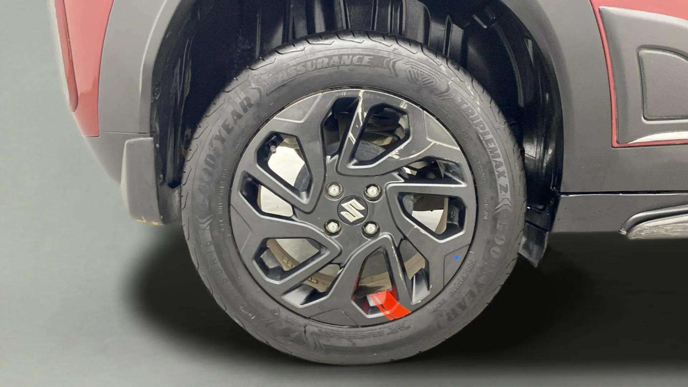 2023 Maruti FRONX DELTA PLUS 1.2L AGS, Petrol, Automatic, 9,901 km, Right Rear Wheel