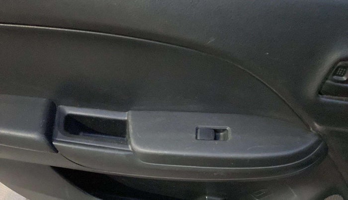 2016 Maruti Baleno SIGMA PETROL 1.2, Petrol, Manual, 97,050 km, Left front window switch / handle - Power window makes minor noise