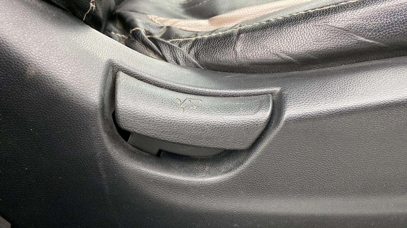 2017 Hyundai Creta E PLUS 1.6 PETROL, Petrol, Manual, 85,489 km, Driver Side Adjustment Panel