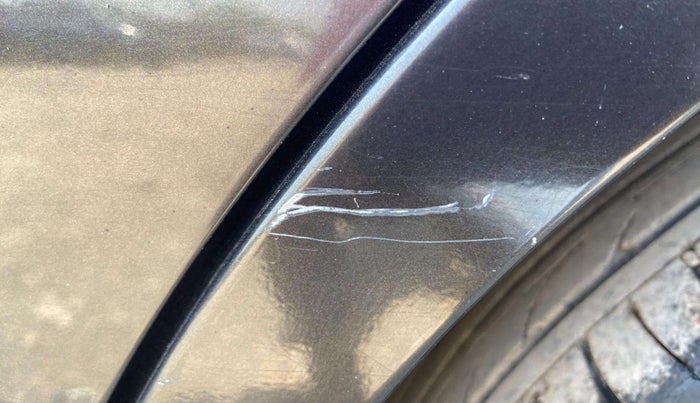 2018 Honda Amaze 1.2L I-VTEC S OPT, CNG, Manual, 87,043 km, Left quarter panel - Minor scratches