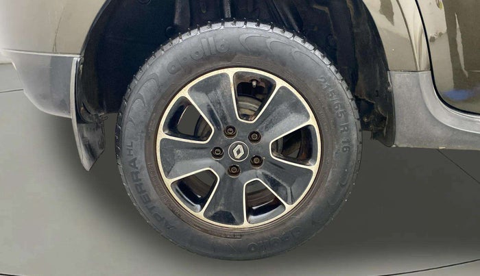 2018 Renault Duster 110 PS RXZ 4X2 AMT DIESEL, Diesel, Automatic, 35,734 km, Right Rear Wheel